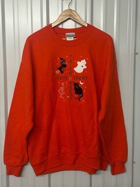 Vintage Halloween Crewneck Sweatshirt Spooky Witch Cat Ghost Fall Cozy
